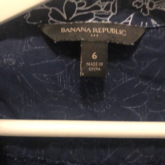 Size 6 navy and white Banana Republic romper - Picture 3 of 3